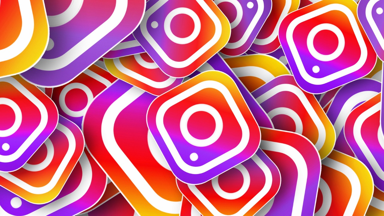  Tips to download Instagram videos without an app.